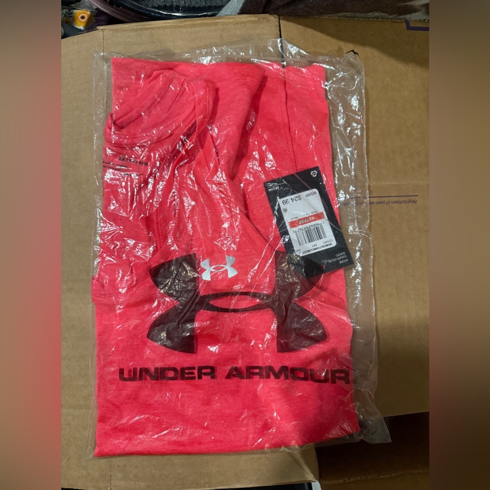 Lot of Under Armour Tanks, Short Sleves, and Leggings